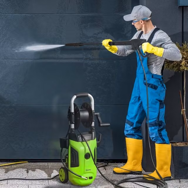 Outsunny 1800W 150 Bar Pressure Washer with Nozzle, Green