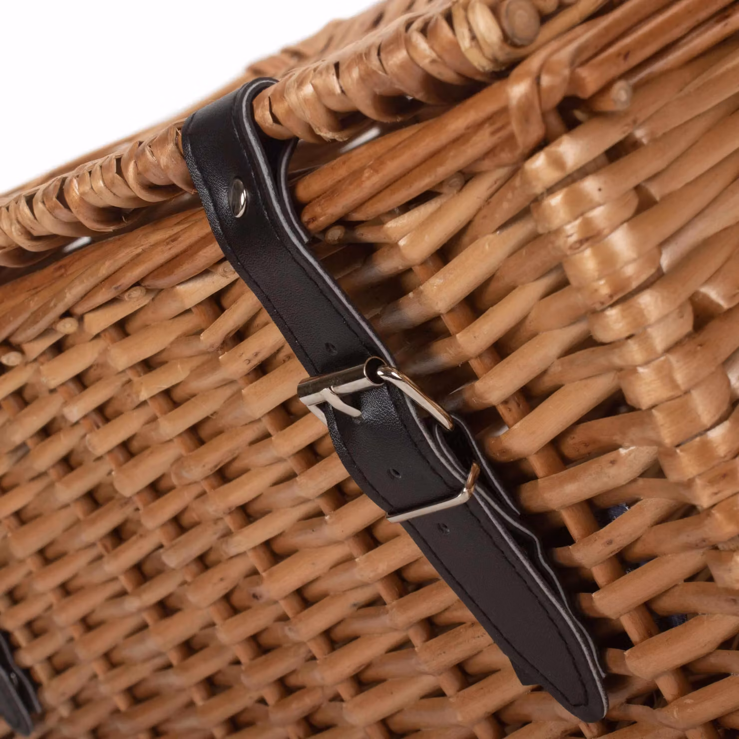 Large Red Wicker Hamper with Handles in Brown and Red – 3