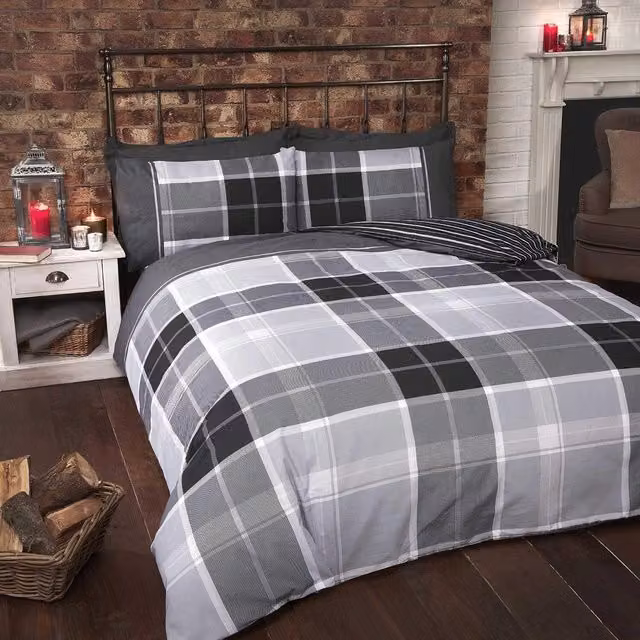 Rapport Reversible Classic Checked Tartan Duvet Cover and Pillowcase Set in Grey, Red, White and Blue, W: 90 cm, L: 200 cm