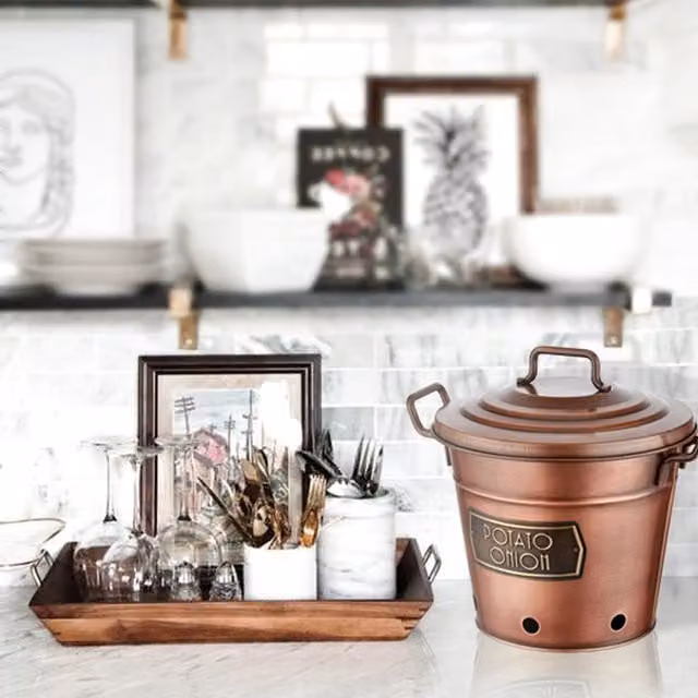 The Mia Metal Potato and Onion Box in Copper and Bronze, W/D/H: 38.0 x 29.0 x 35.0 cm – 1