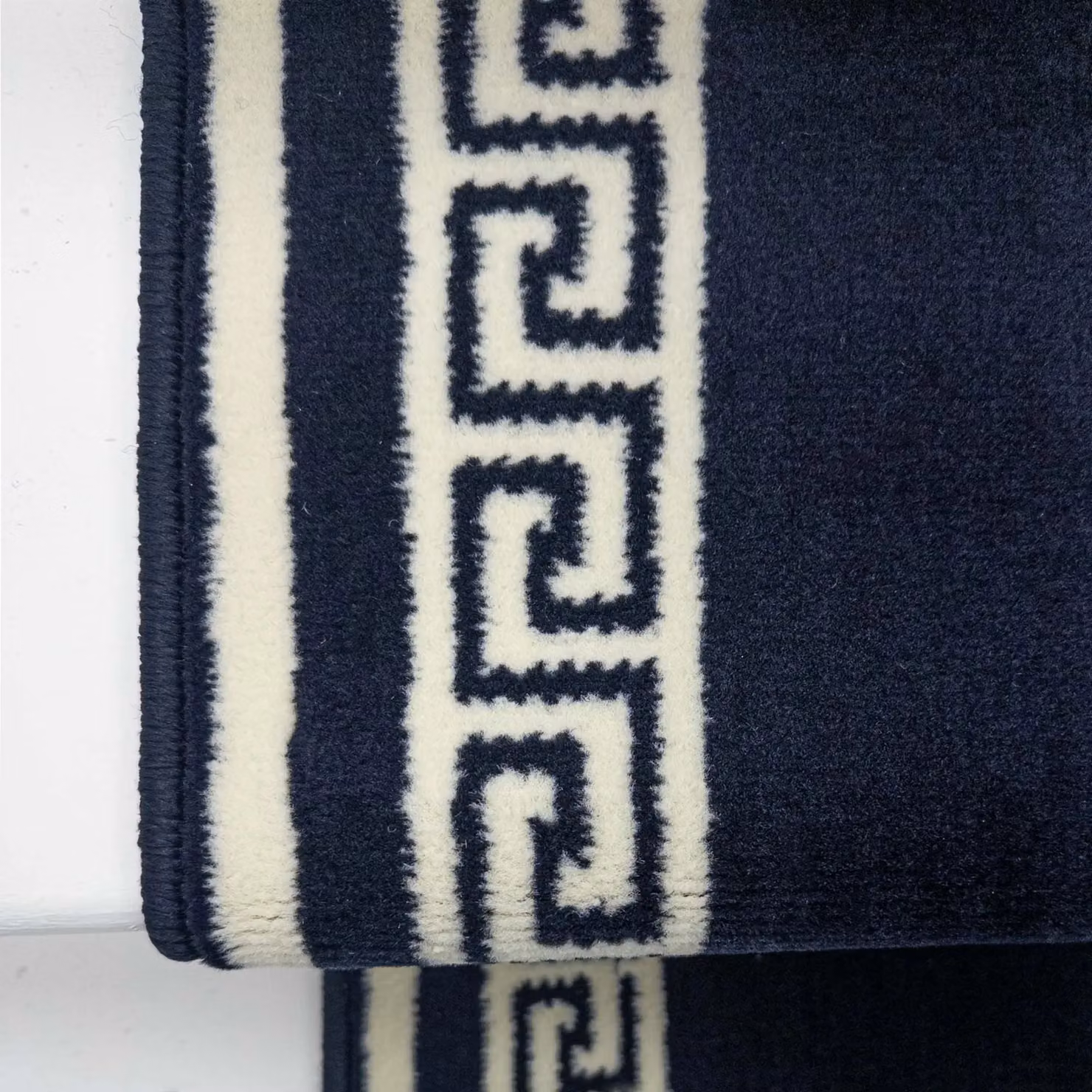 runrug Blue Machine Woven Stair Runner Carpet, Stain-Resistant and Antistatic, W: 70 cm, L: 660 cm – 10
