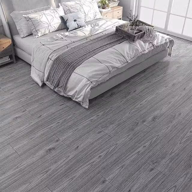 Ventryn Self Adhesive Wood Effect Vinyl Floor Tiles in Grey – 1