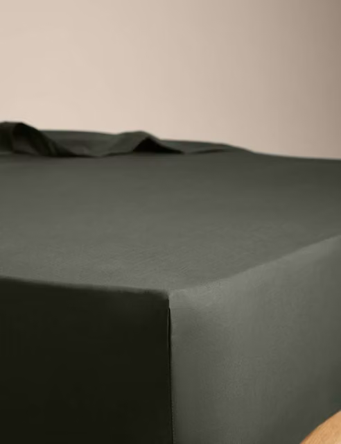 M&S Egyptian Cotton 230 Thread Count Percale Fitted Sheet, Forest Green, W: 140 cm, L: 200 cm