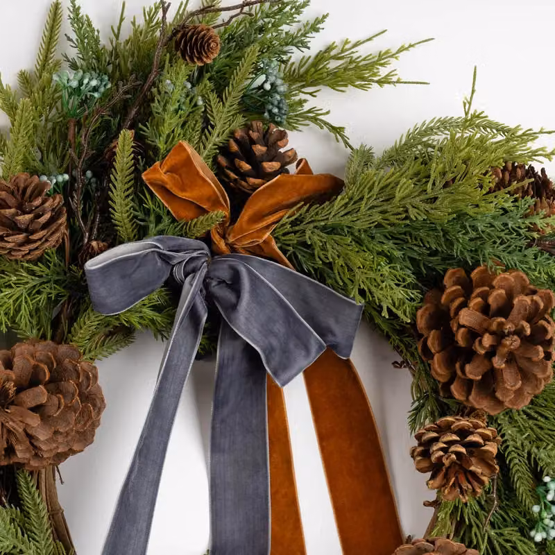 Scottish Everlastings Ltd Green Real Touch Christmas Wreath with Metallic Ribbons, Diameter: 56 cm – 3