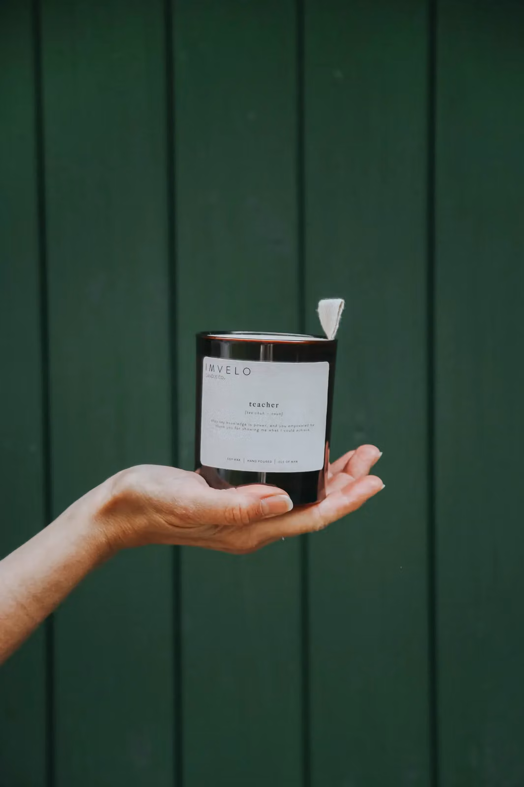 Imvelo Candle Co Definition Teacher Candle in Amber Glass with Lime Basil and Mandarin Scent – 2