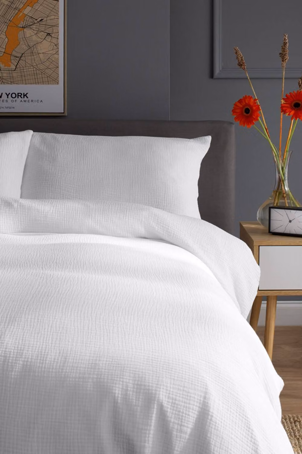 The Lyndon Company St Quentin Reversible 100% Cotton Duvet Bedlinen in White, Super King – 2