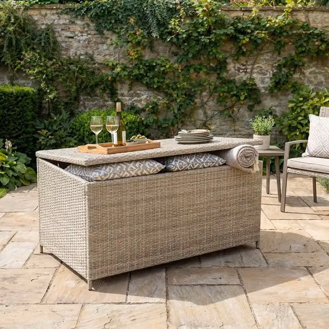 Malay Deluxe Cambridge Cushion Box in Beige Rattan with Geometric Design