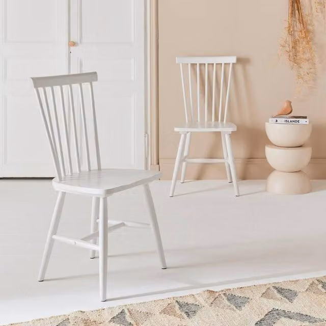 sweeek Pair of Classic White Rubberwood Dining Chairs