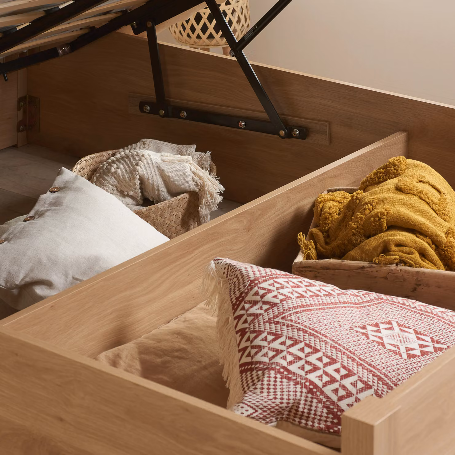 Birlea Croxley Rattan Oak Ottoman Bed Frame in Natural, King Size (180 x 200 cm) – 2