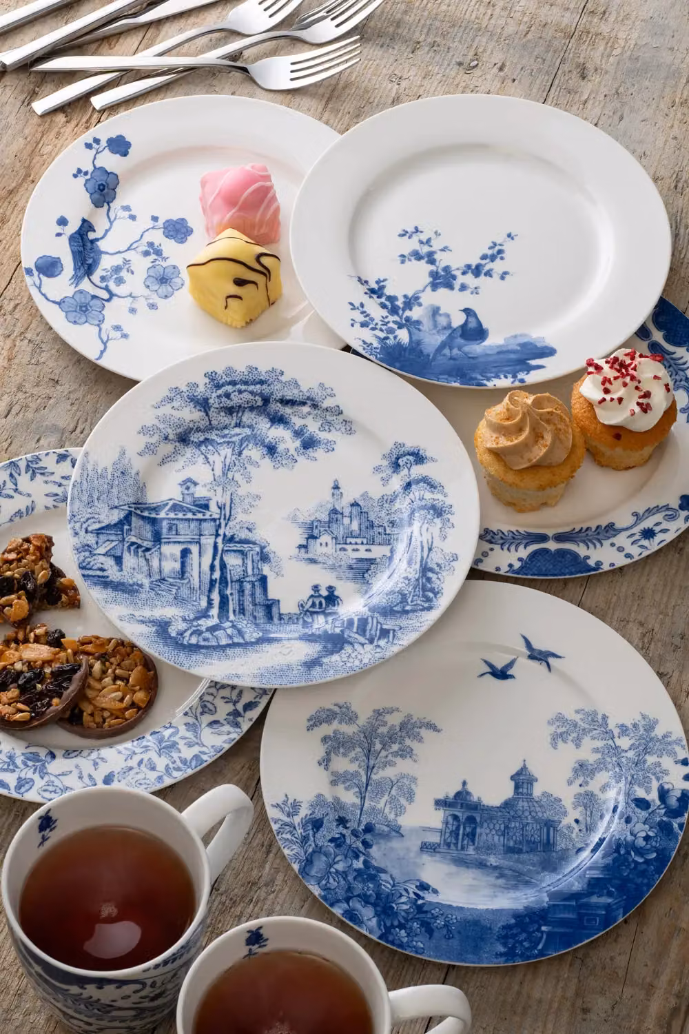 Aynsley Archive Blue Bone China Teaplates Set of 6 in Blue and Multicolour – 2