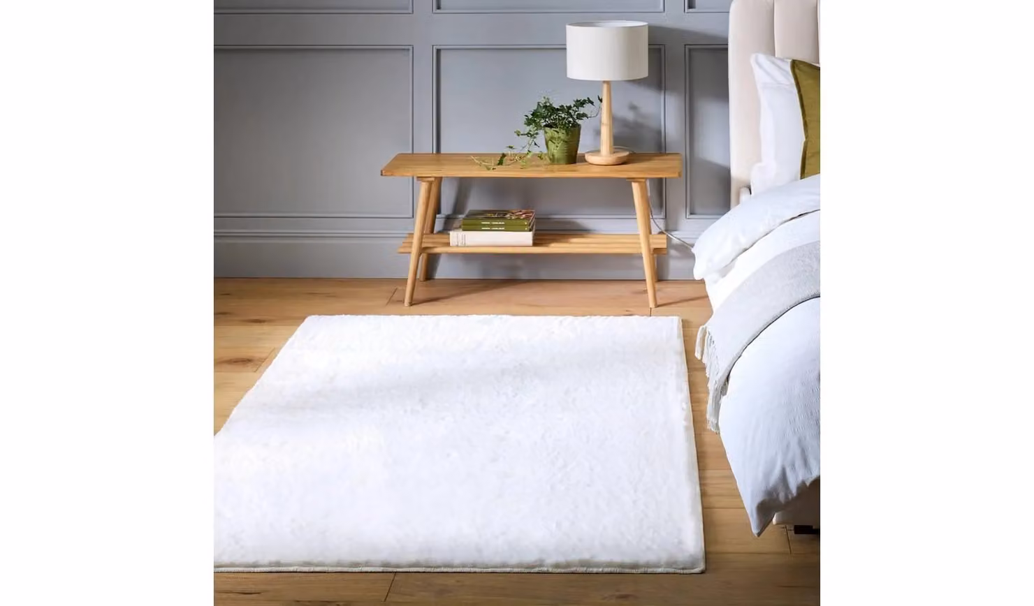 Cheap Furniture Warehouse Cosy Soft Faux Fur Rug in Beige and White, W: 230 cm, D: 160 cm
