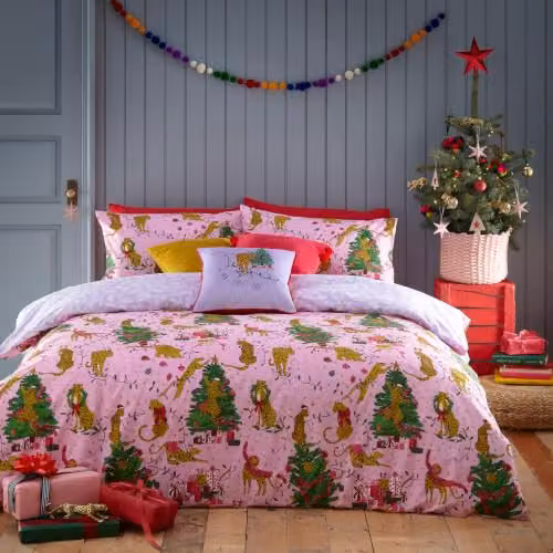Riva Home Christmas Reversible Duvet Cover Set, Multicolour Pink and Purple, W/D/H: 200 x 200 cm – 1