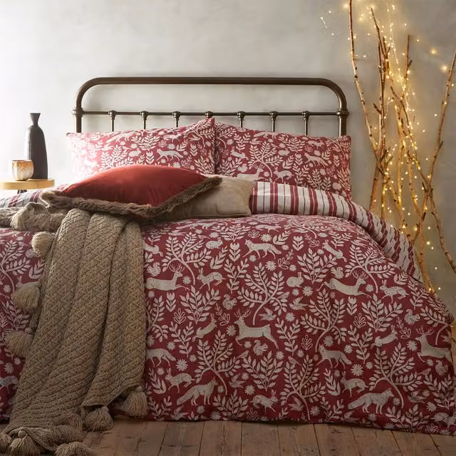Paoletti Scandi Forest Cotton Flannelette Duvet Cover and Pillowcase Set in Red and Beige, W: 140 cm, D: 200 cm