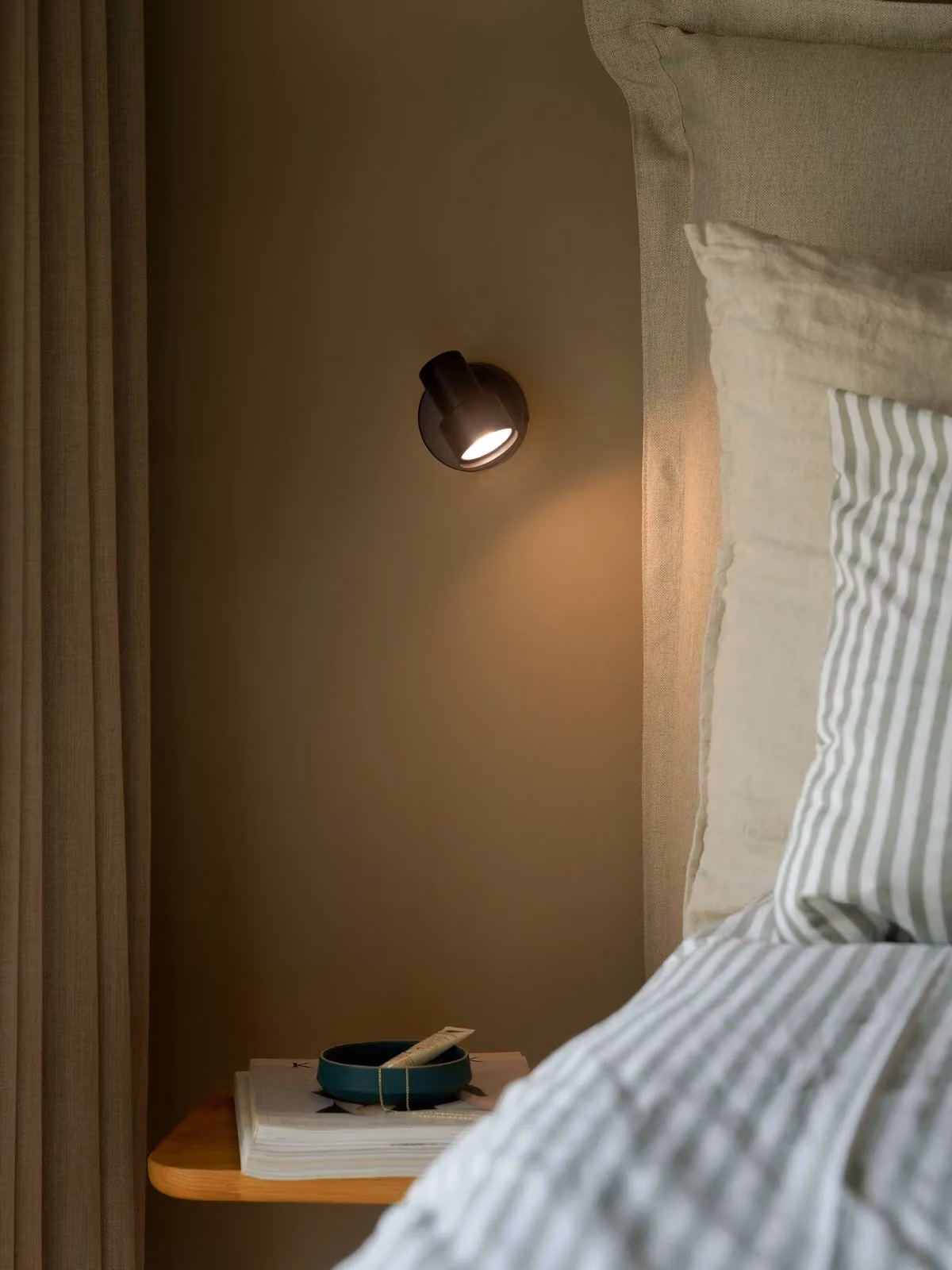 Nordlux Boston Adjustable Black Metal Wall Light with GU10 Mains Connection – 5