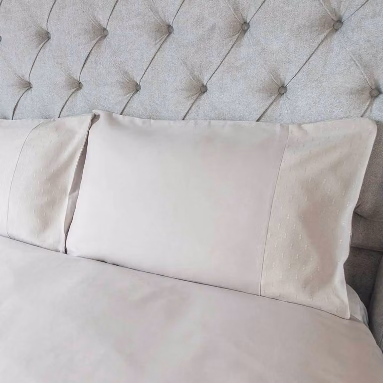 Voltico Grey Dotted Jacquard Panel Duvet Set with Pillowcases
