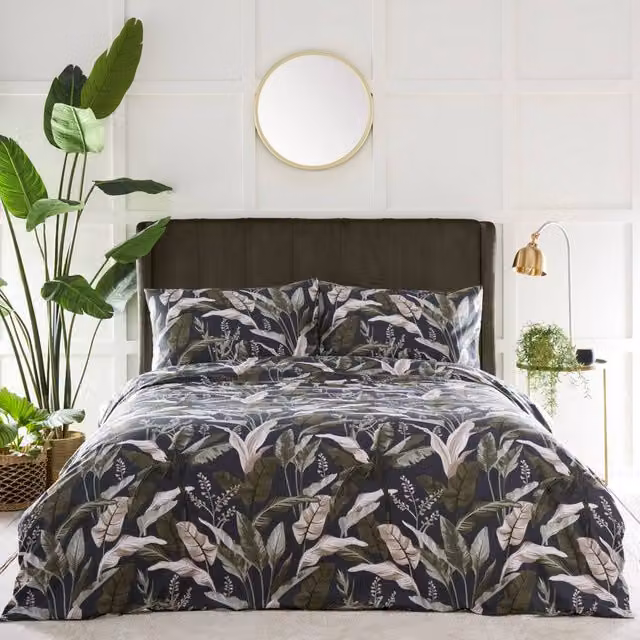 Portfolio Home Olive Botanicals Floral Duvet Cover and Pillowcase Set in Green, W/D/H: 138 x 200 cm and 50 x 75 cm – 1