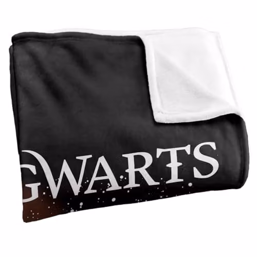 LOGOVISION Harry Potter Hogwarts Christmas in the Snow Super Soft Silky Touch Fleece Throw Blanket, Multicolour, W: 91.44 cm, L: 147 cm – 2