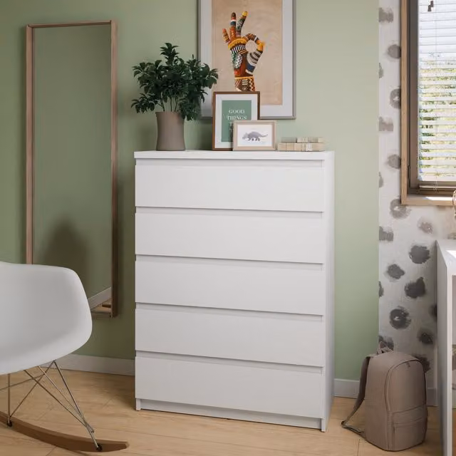 Furniture To Go Fribo Chest of 5 Drawers in Alpine White