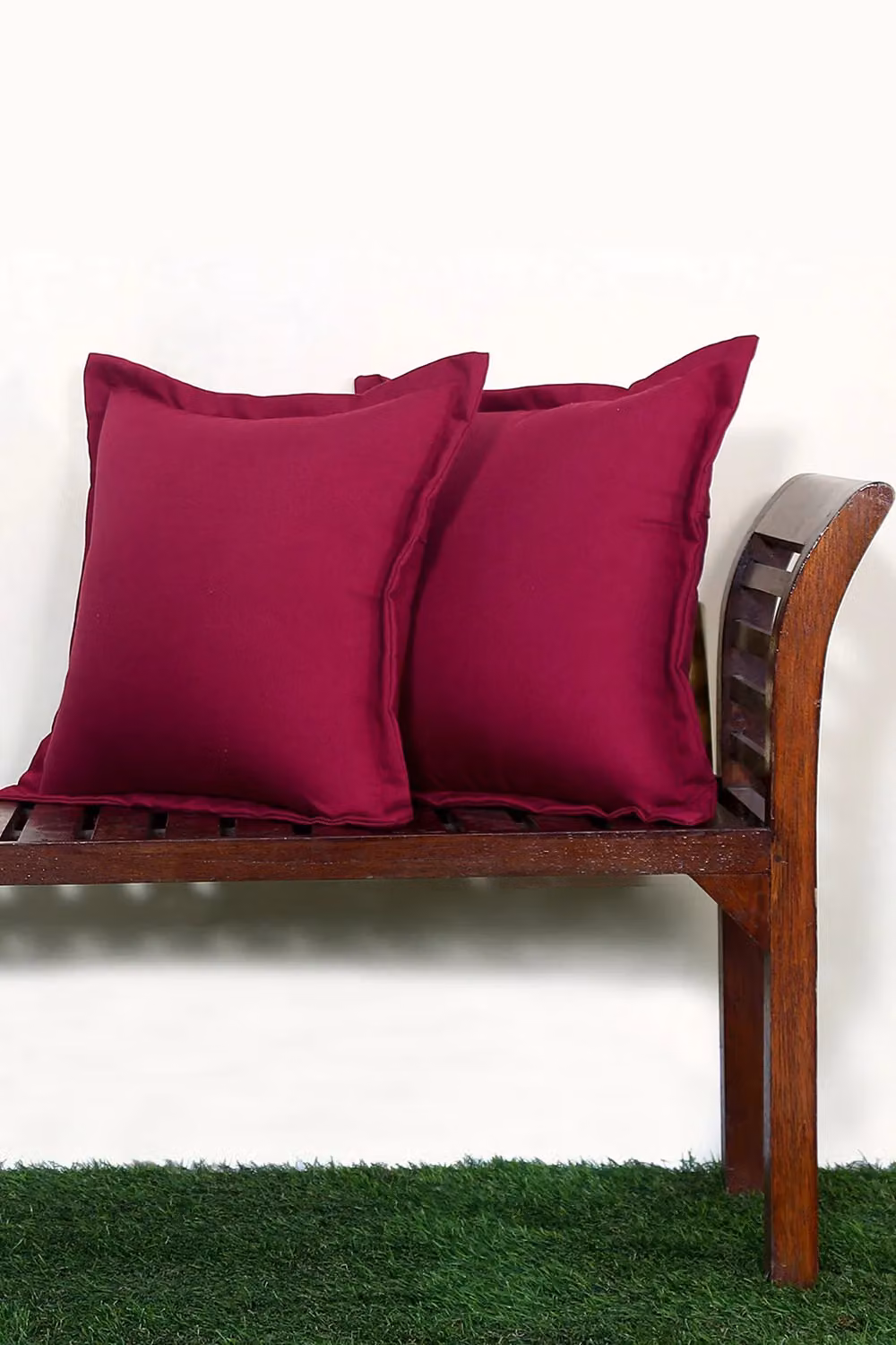 Homescapes Set of 2 Plain Red Waterproof Outdoor Square Cushions, W/D/H: 45 x 45 x 45 cm – 2