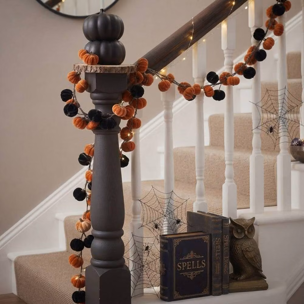 Garden Greatness Haunted Halloween Velvet Pumpkin Garland in Black, Orange and Multicolour – 2