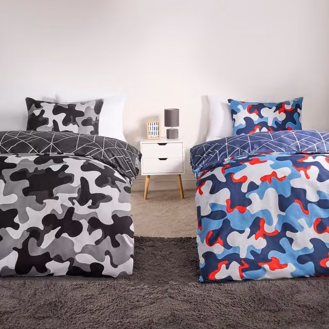 OHS Twin Pack Reversible Geo Camo Graphic Duvet Set for Children in Grey and Blue, 140 x 200 cm