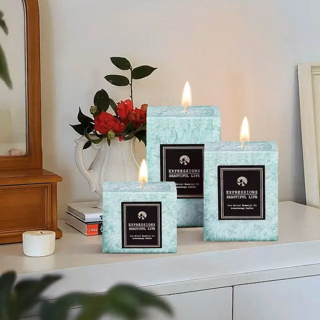 Livingandhome 3 Piece Scented Cuboid Candle Set in Green