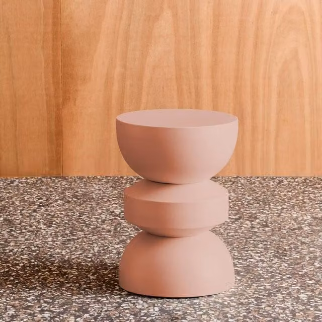 sweeek Minimalist Metal Side Table in Beige, W/D/H: 32 x 32 x 43.5 cm – 1