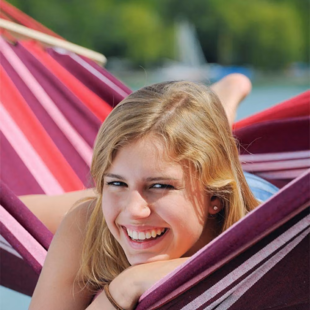 Amazonas Summer Garden Hammock Set with Powder Coated Steel Stand in Red and Silver – 3