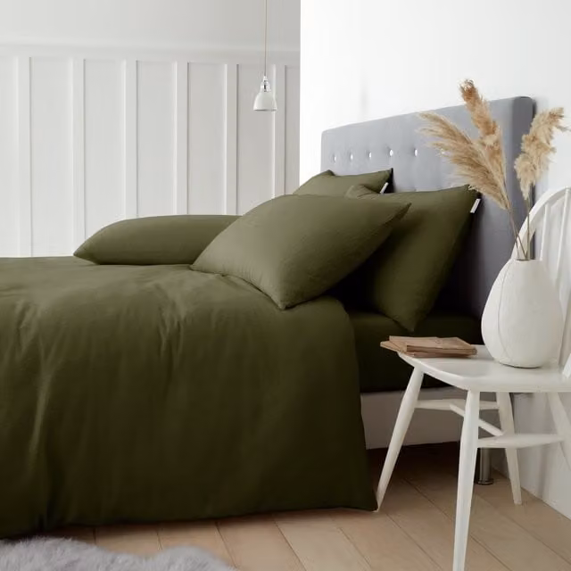 Catherine Lansfield Green Brushed Cotton Flannelette Duvet Cover and Pillowcase Set, W/D/H: 135 x 200 cm and 50 x 75 cm – 1