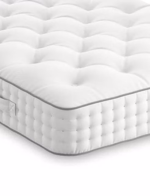 M&S 1500 Pocket Spring Medium Mattress in White, W/D/H: 140 x 200 cm