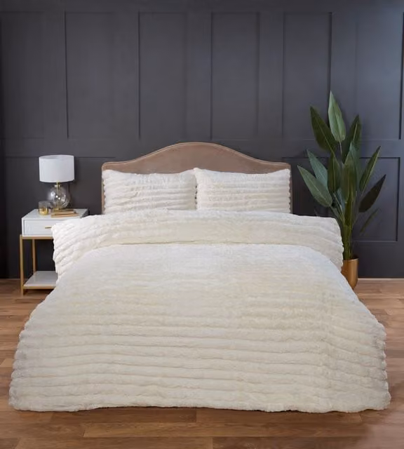 Rapport Home Chunky Ribbed Fur Polyester Duvet Cover and Pillowcase Set in White, Double (W: 140 cm, H: 200 cm) – 1