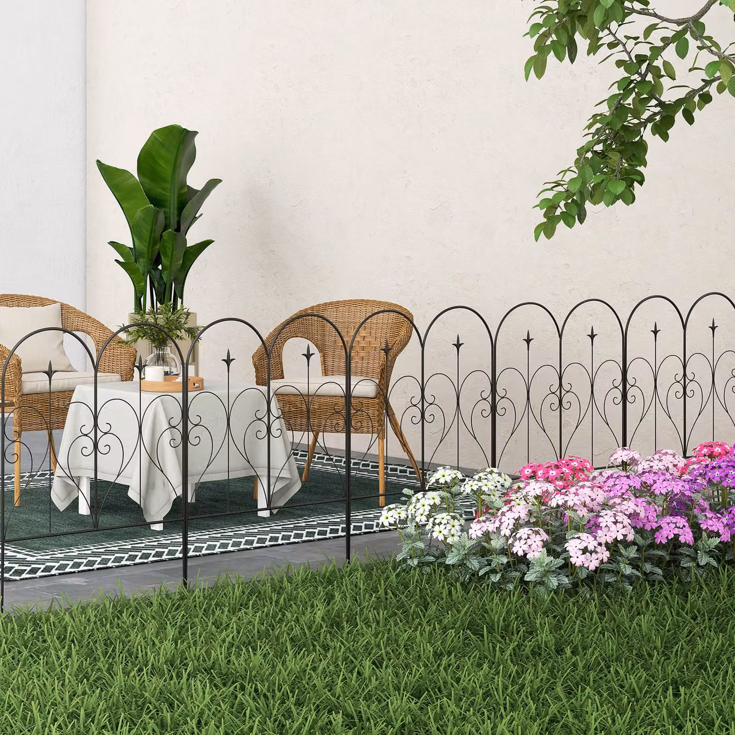 Outsunny Black Metal Heart-shaped Garden Decorative Trellis Fence Panels, Set of 5 – 2