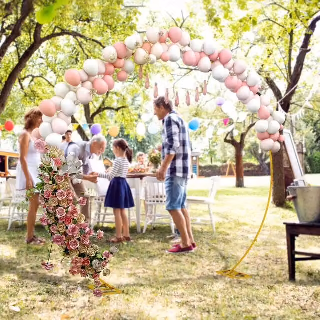 OUTSUNNY Gold Tone Round Wedding Arch Backdrop Stand, W/H: 60 x 280 cm
