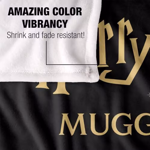 Warner Bros. Harry Potter Muggles On Holiday Wand Super Soft Fleece Throw Blanket, Multicolour, W: 91.44 cm x D: 147 cm – 3