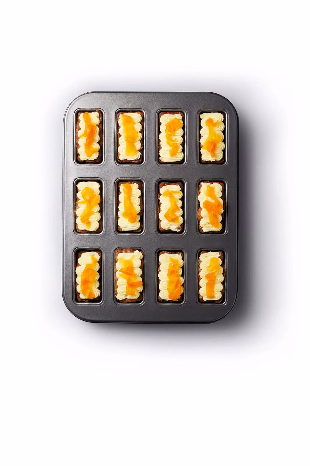 MasterClass Non-Stick Twelve Hole Mini Loaf Tin, Black – 4