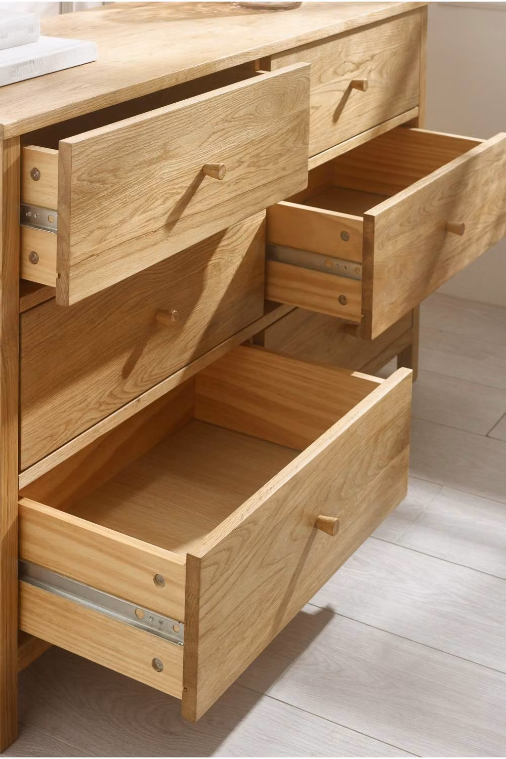 Julian Bowen Coxmoor 6 Drawer Wide Chest in Light Oak – 4