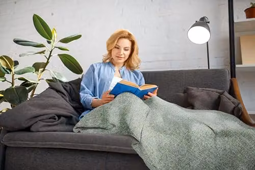 Emma Barclay Darcy Collection Chenille and Fleece Throw Blanket in Meadow Green, W/D/H: 152 x 203 cm – 4