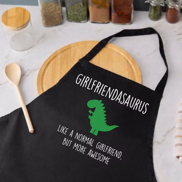 60 Second Makeover Girlfriendasaurus Women's Apron in Black – 1
