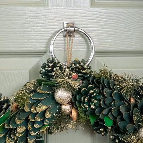 Samuel Alexander 50cm Round Hanging Christmas Wreath with Baubles and Red Berries in Red and Green – 2