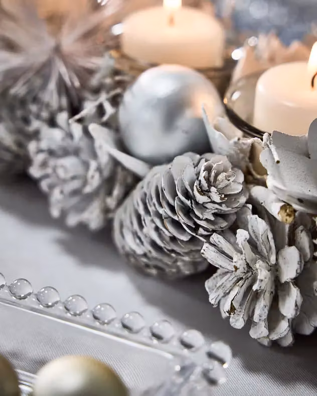 Dibor White and Silver Christmas Centrepiece Tealight Holder, 36 cm – 3