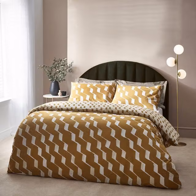 Make it a Home Abstract Ribbon Reversible Duvet Cover Set in Yellow, Superking, 200 x 200 cm