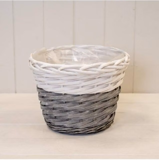 KDMD Handcrafted Two Tone Willow Planter in White