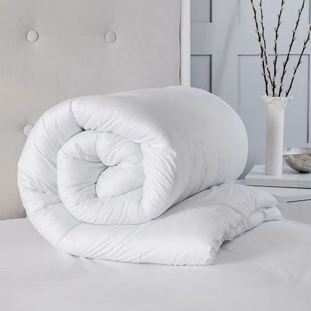 Snug City Autumn 10.5 Tog Double Microfibre Duvet with Non-Allergenic Hollowfibre Filling in White