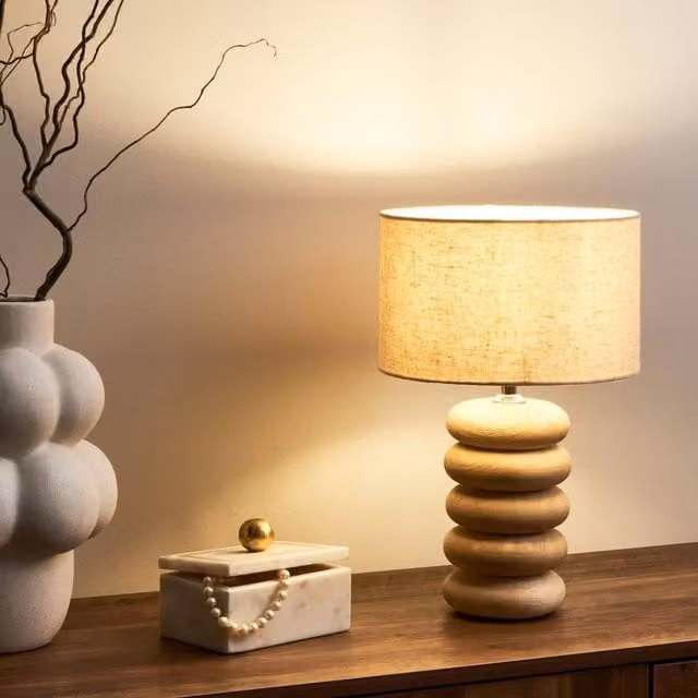Wyld and Coco Mango Wood Table Lamp with Beige Fabric Shade in Brown, Height: 41 cm