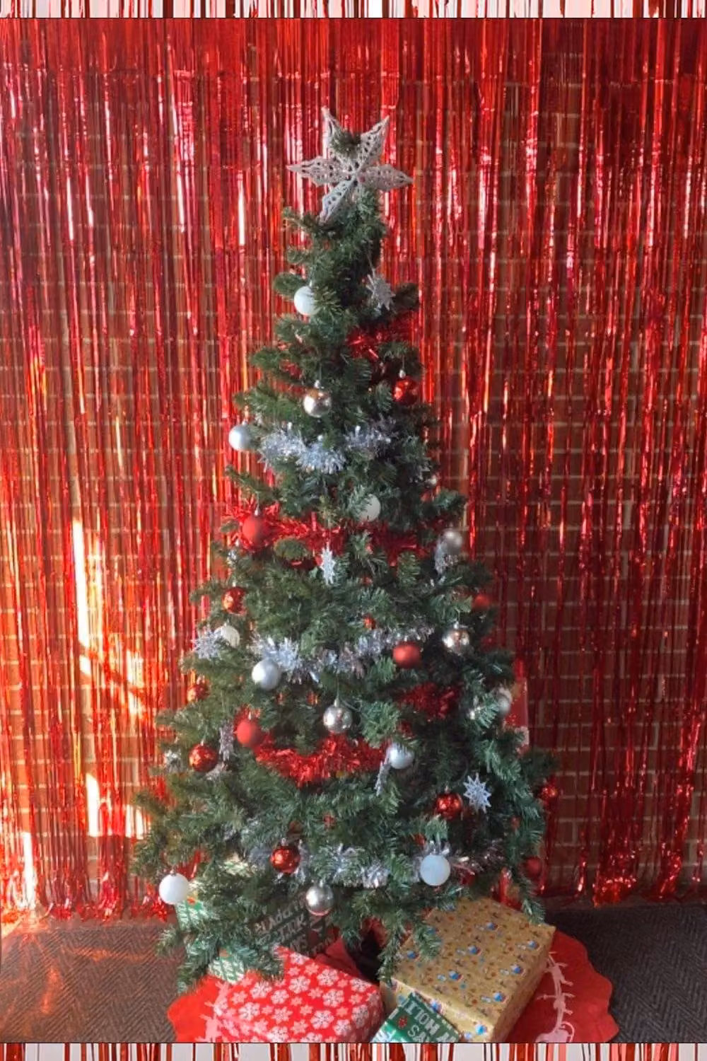 Neel Blue Metallic Tinsel Foil Fringe Curtain Backdrop, Red, W: 1 m, H: 3 m