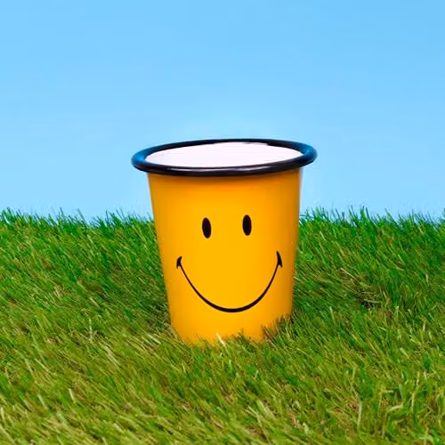 Suck UK Smiley Enamel Tumbler in Yellow, 10oz – 2