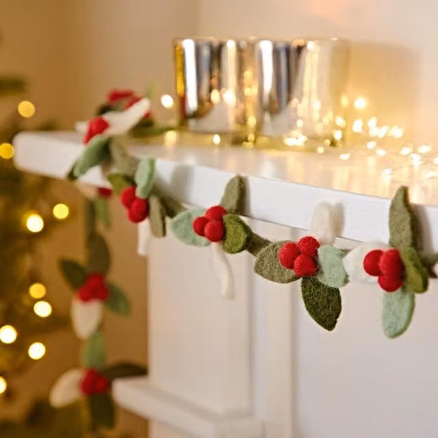Paper High Berry and Leaves Christmas Garland in Red, White and Green