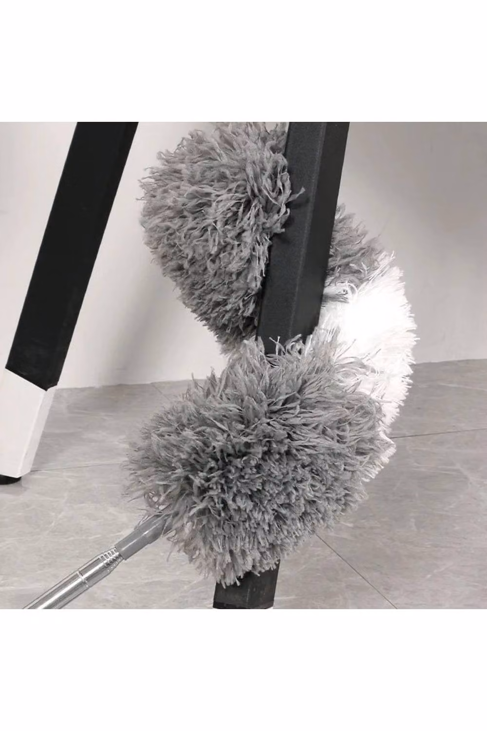 KDMD Extendable Long Feather Duster with Retractable Microfibre Cobweb Brush in Grey – 3