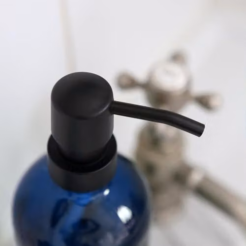 Harbour Housewares Blue Glass Soap Dispensers, Pack of 8, 500ml Refillable Bottles with Black Pumps – 3