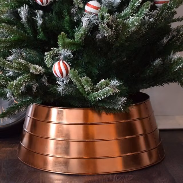 Ivyline Metal Christmas Tree Skirt in Bronze and Brown, W/D/H: 67 x 67 x 25 cm – 2